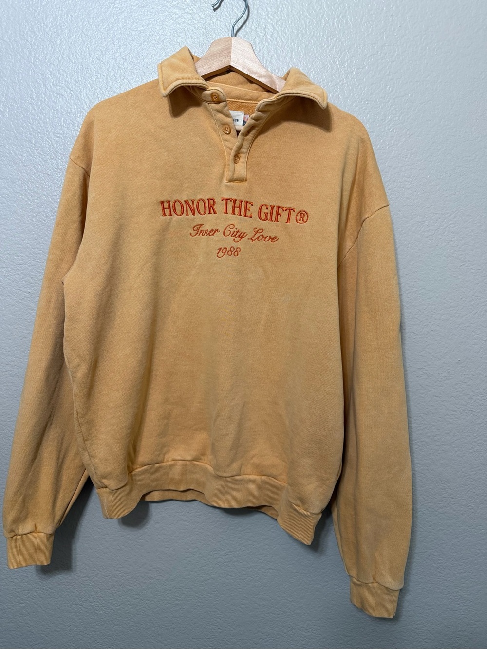 Honor The Gift Men’s Inner City Love Rugby Melon Hue Fleece Sweatshirt M